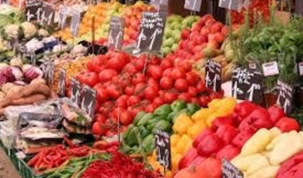 Wie naar de markt wil om verse producten te halen, kan mee met de marktbus.