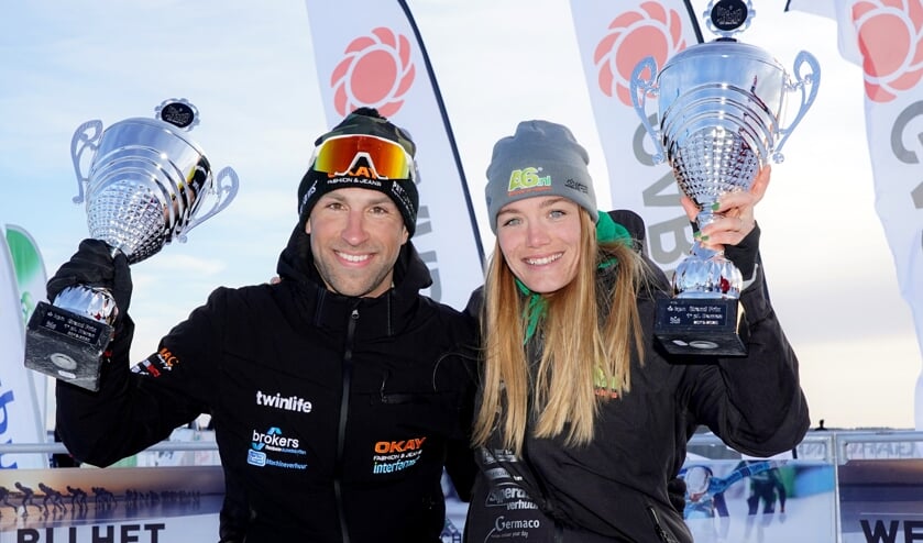 Crispijn Ariëns en Manon Kamminga als trotse winnaars van de KPN Grand Prix. ,,Een prachtige hoofdprijs.'' (Foto's TimsImaging)