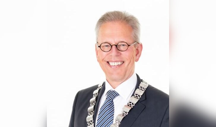 Burgemeester Don Bijl: 