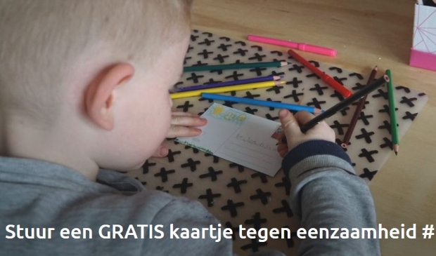 Stuur een kaartje naar iemand die het moeilijk heeft.