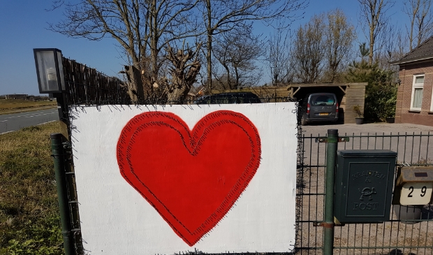''Voor iedereen die er voor zorgt dat het leven toch nog een beetje normaal door kan gaan''