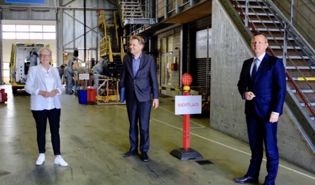 Van Dijk werd onder meer welkom geheten door Hilda Raasing en Jan Hamming, respectievelijk directeur en voorzitter van de Veiligheidsregio Zaanstreek-Waterland.