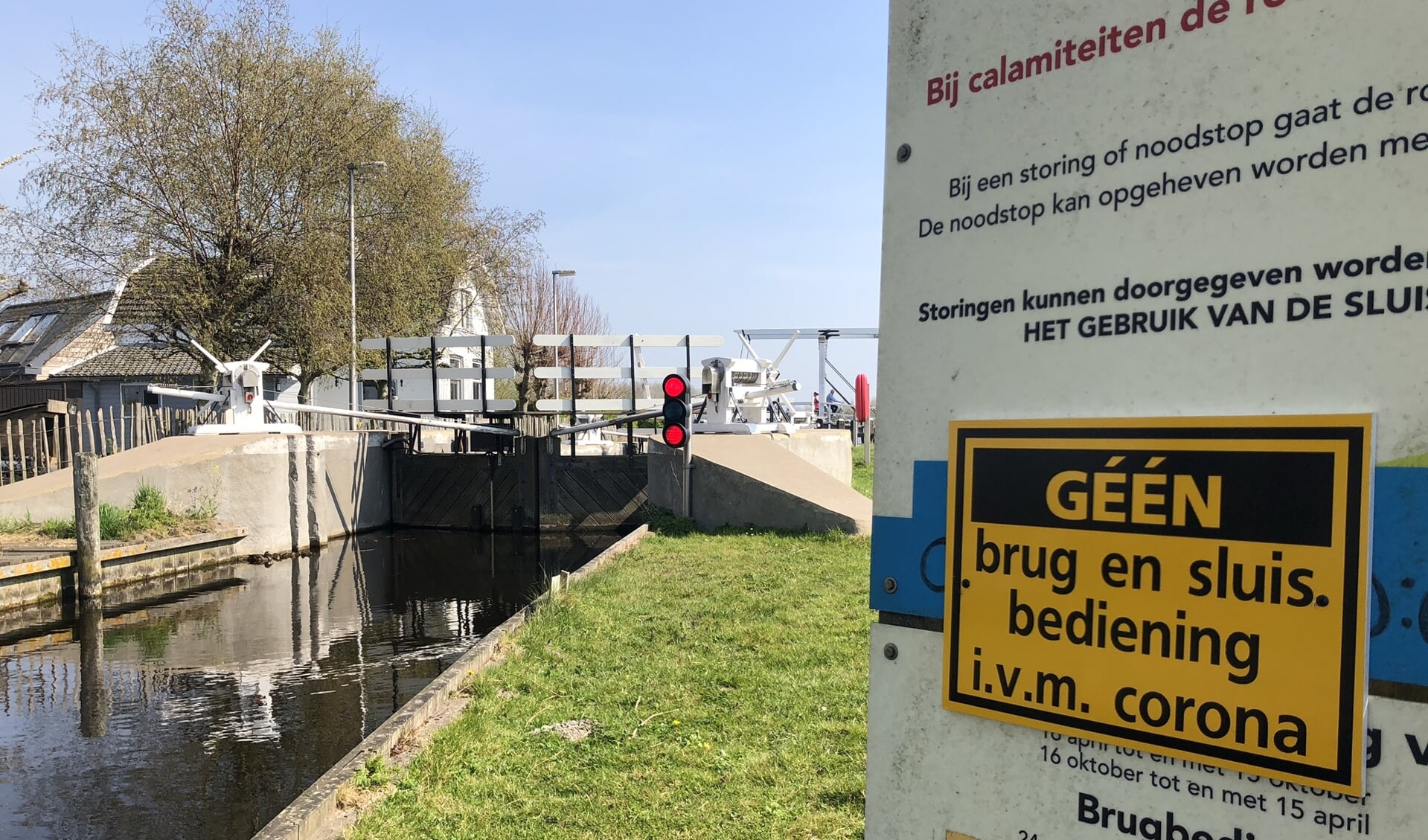 Ook de Luijendijksluis in Landsmeer blijft dicht.