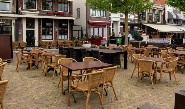 <p>Lege terrassen. Het zal helaas de komende weken weer actueel zijn.</p>
