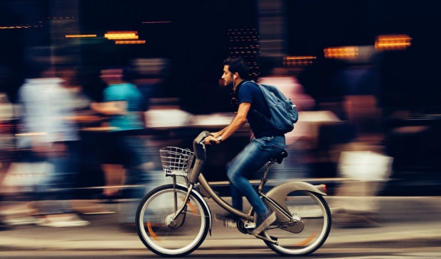 Op hoge snelheid dwars door de stad. Alkmaar werk aan een hoge snelheidslijn voor fietsers.