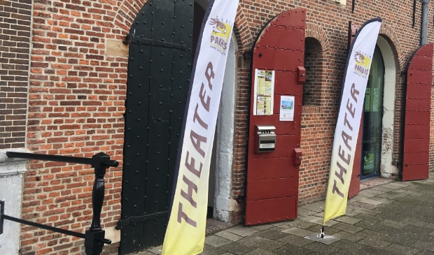 Iedereen die Theater Het Pakhuis een warm hart toedraagt en graag wil dat het podium haar plannen kan realiseren, kan een donatie doen.