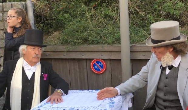 Bij de foto: Tappenbeck en De Zwaan voor Sonnevanck
