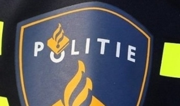 De politie zoekt getuigen van een gewelddadige straatroof.