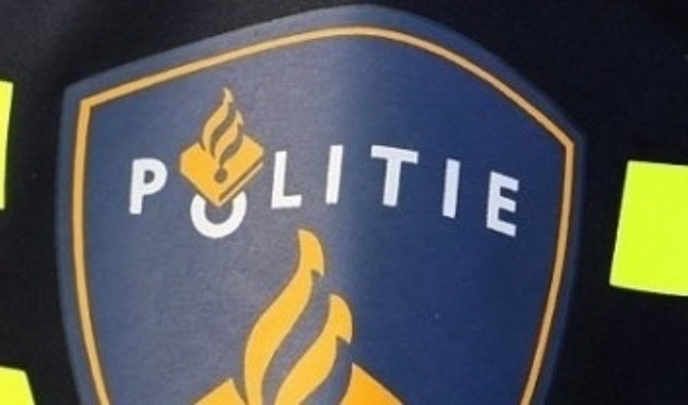 Iets gezien van deze straatroof? Meld het bij de Politie.