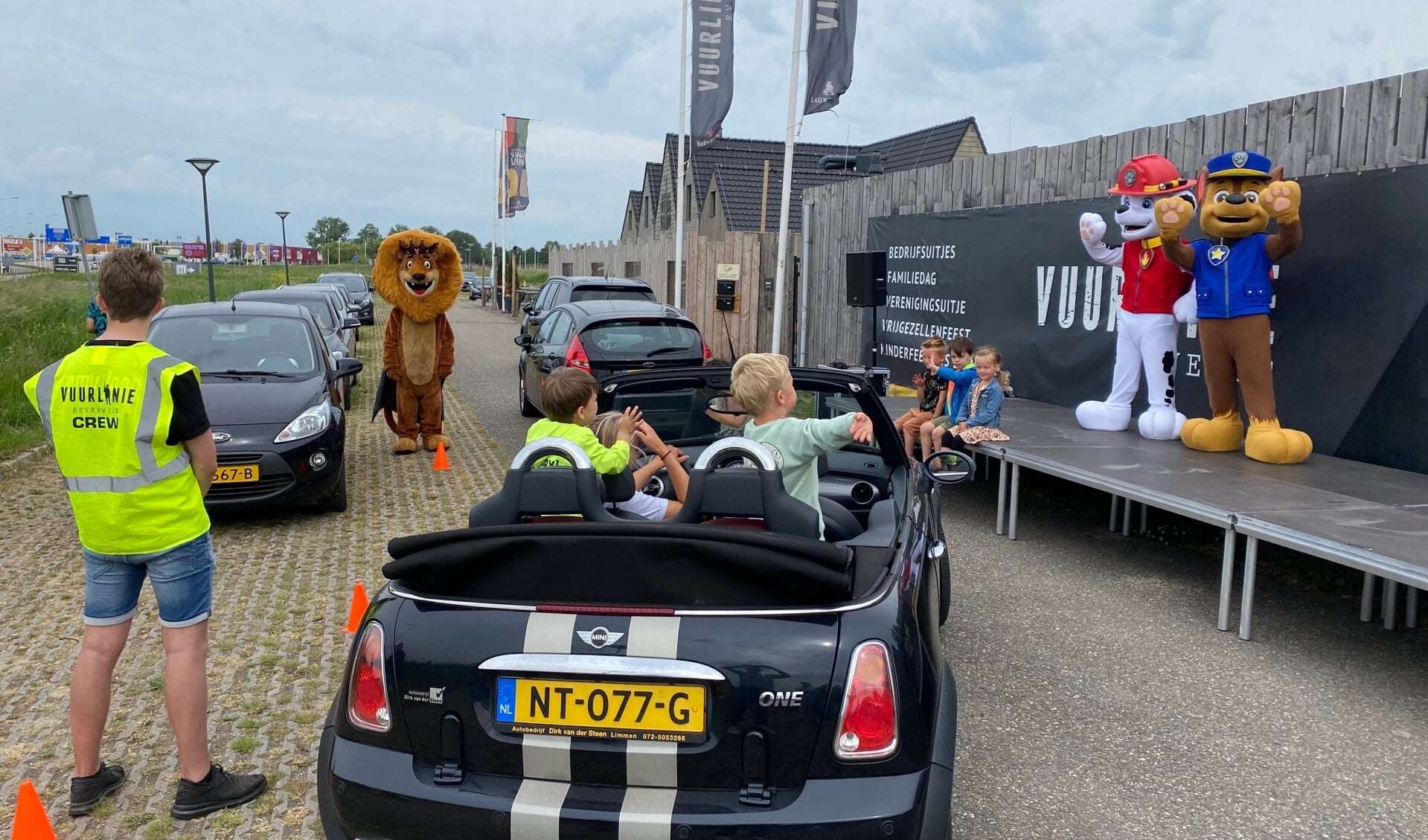 De eerste ‘Drive in Take Away’ van Vuurlinie Events in Beverwijk.