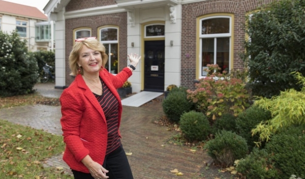Bezoekers kunnen een afspraak maken voor een één-op-één-gesprek in de villa.