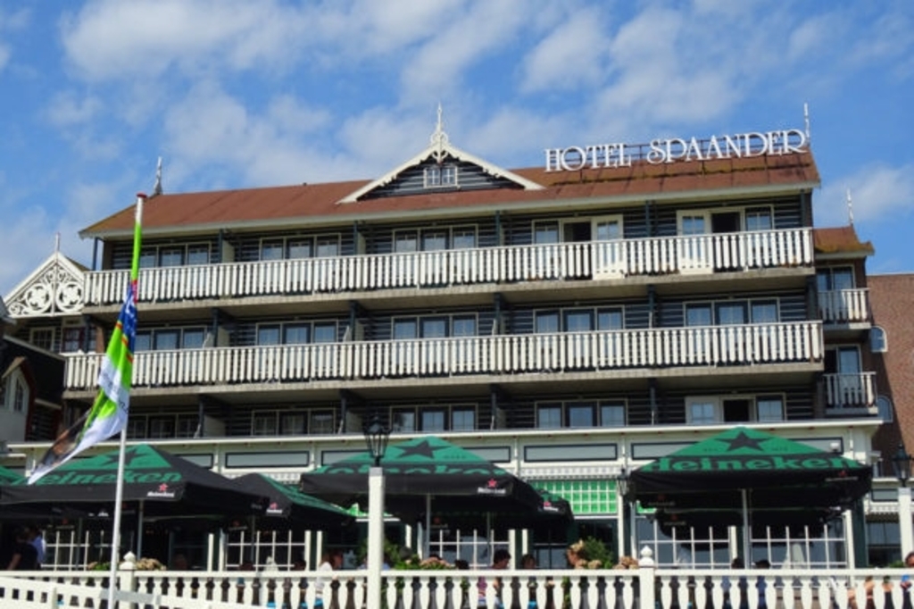 Art Hotel Spaander aan de Haven in Volendam.