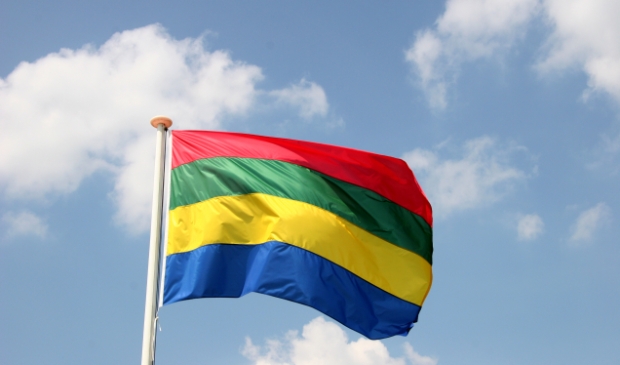 Wat zou het mooi zijn als de Beemstervlag op 21 mei overval fier in top hangt.