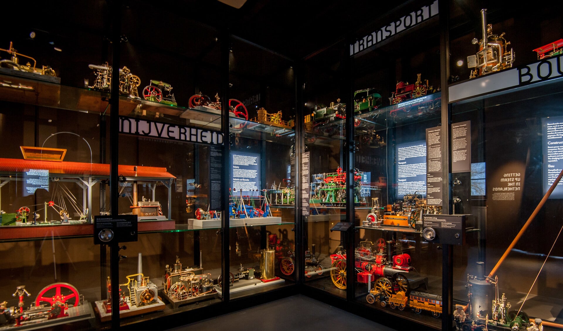 De expositie in het Stoommachinemuseum laat de ontwikkeling van stoom zien.