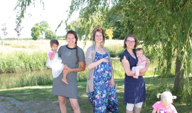 De organisatoren Caroline Beelen, Esther Bakker en Paulette Kreuk.