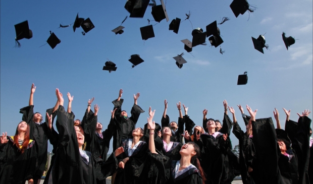 Originele diploma-uitreiking Martinuscollege Grootebroek