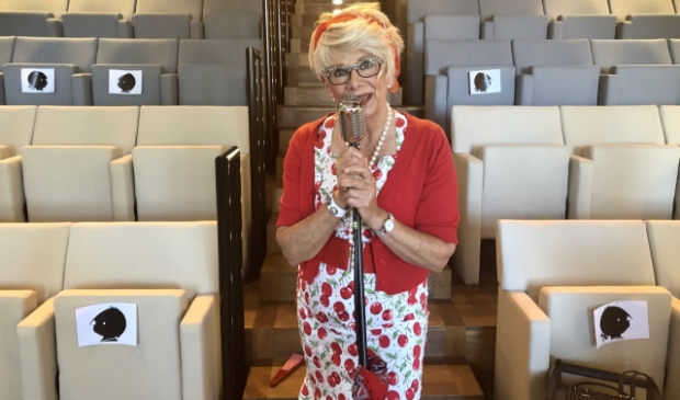 Zangeres Evelien van Leeuwen.