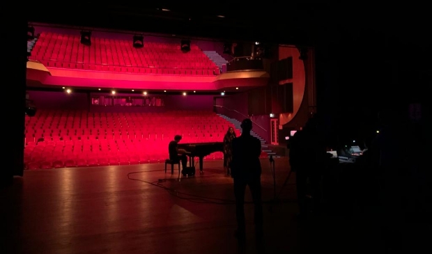 Veilig naar het Zaantheater.