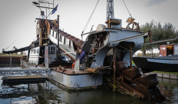 De baggermolen wordt 4 juni uit het water getakeld.