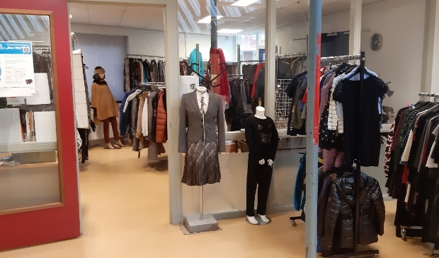 Klanten zijn weer welkom in de winkel in wijkcentrum De Zaagtand.