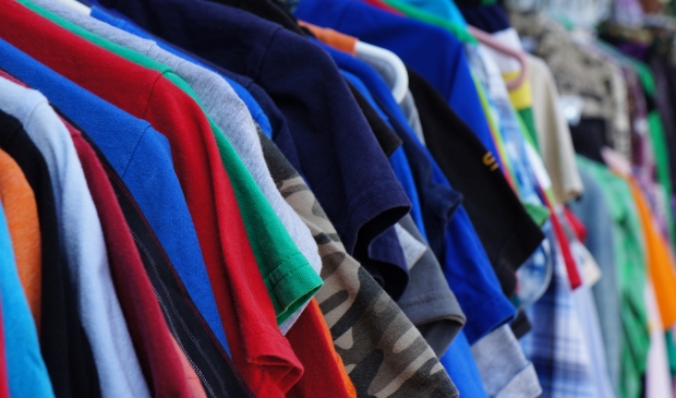 <p>Kledingbank weer open.</p>