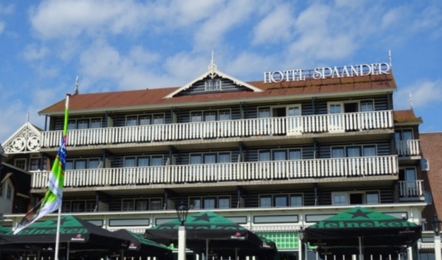 Art Hotel Spaander aan de Haven in Volendam.