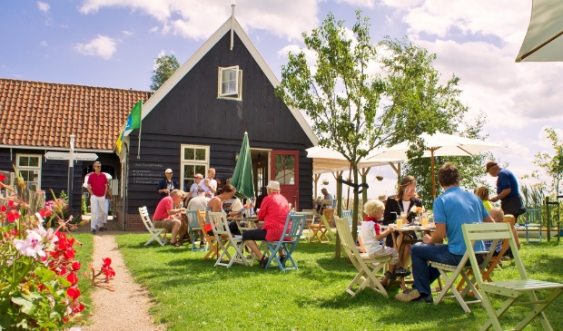 Theetuin Overleek geniet van de mooie zomerse dagen.