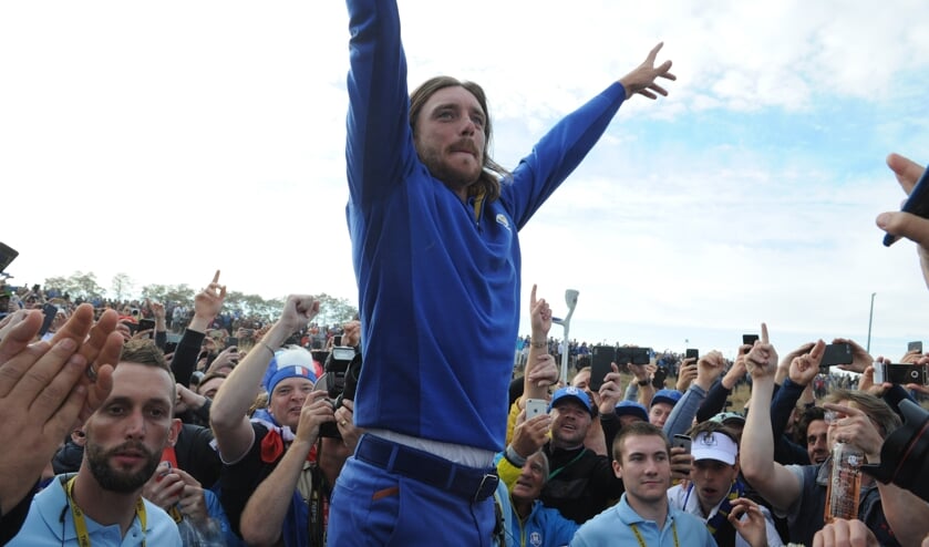 Tommy Fleetwood bejubelt de Europese winst op Le Golf National in 2018. De volgende editie laat nu drie jaar op zich wachten.