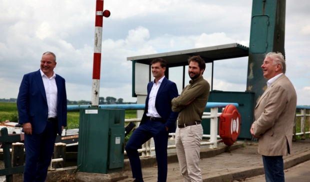 De verantwoordelijk wethouders: Wim Runderkamp & Hans Schutt (Edam-Volendam), Jelle Kaars (Waterland), Thijs Kroese (Purmerend).
