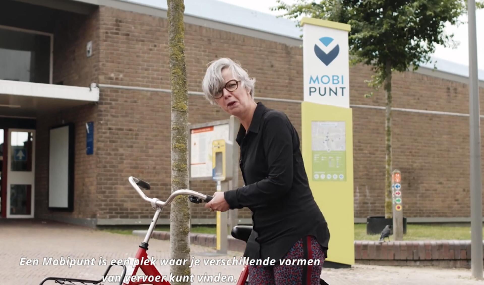 Heleen Keur bij het eerste Mobipunt in Den Helder en Schagen. 