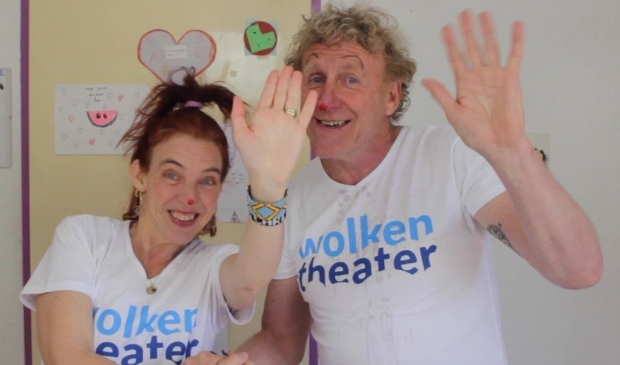 De stichting Wolkentheater opgericht door een aantal naar Nederland gevluchte kunstenaars uit voormalig Joegoslavië.