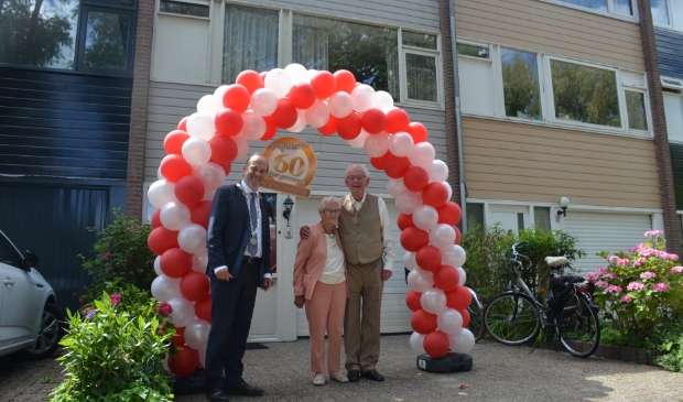 Burgemeester Blase op bezoek bij het jubilerende echtpaar.