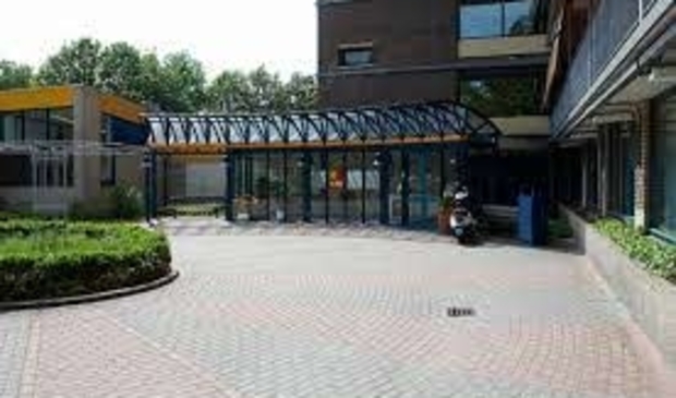 <p>In verzorgingshuis Huis ter Wijck mag geen bezoek meer komen na de coronabesmetting.</p>