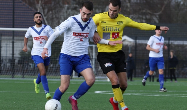 <p>Op de Open Dag oefent het eerste elftal van DEM tegen SDO.</p>