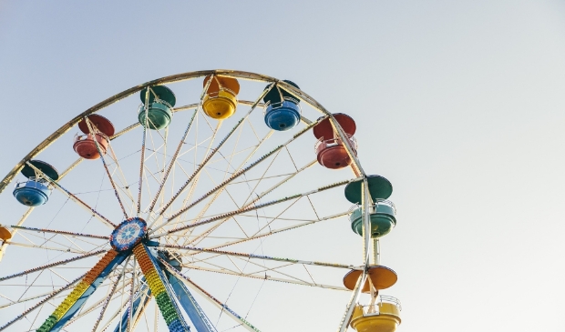 <p>De kermis gaat door!</p>