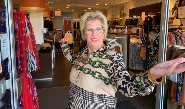 <p>eigenaresse Alie van JansZoon damesmode.</p>