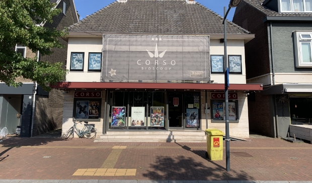 <p>Corso bioscoop aan dorpsstraat 70.</p>
