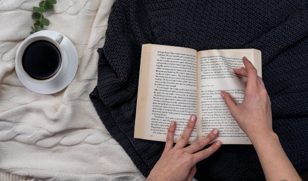 <p>In West-Friesland heeft een op de negen volwassenen moeite met lezen, schrijven en/of rekenen. (Foto: pexels.com)</p>