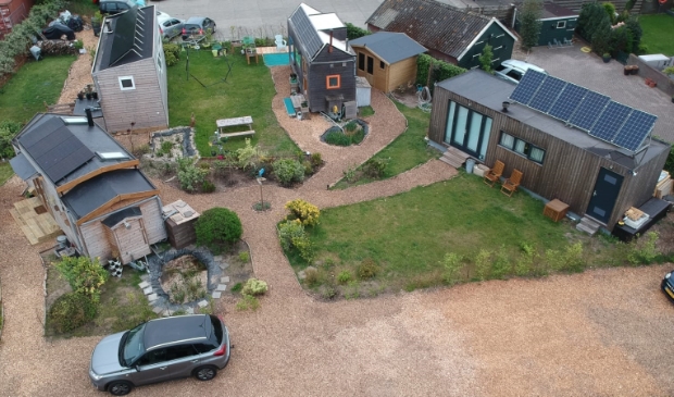 <p>Tiny House-terrein Heemskerk van bovenaf gezien</p>