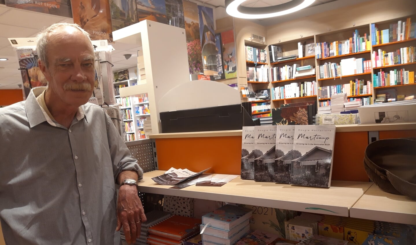 Dougie Macfarlane in boekhandel Van der Meulen.