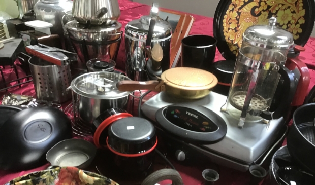 <p>Op de snuffelmarkt in de Bonifaciuskerk is voor de liefhebber altijd wat te vinden.</p>