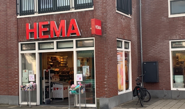 <p>Het HEMA pand aan de Middelweg 129.</p>