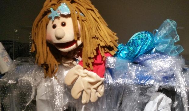 <p>De zeemeermin en de plastic soep.</p>