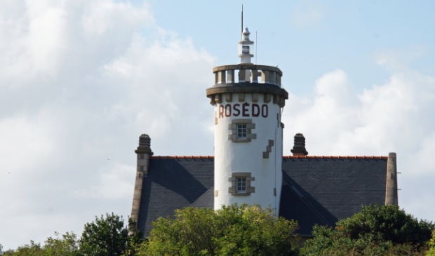 <p>Deze toren is 13 meter hoog en heeft een lichthoogte van 29 meter</p>