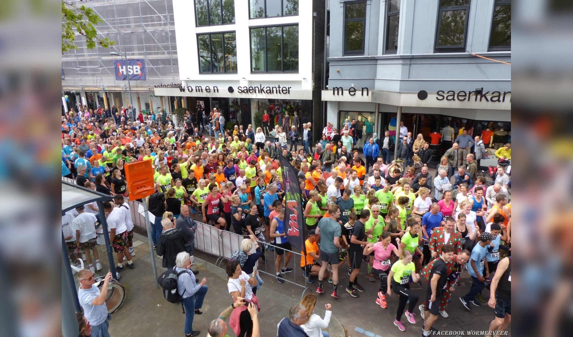 Beeld van de eerste ZaanbochtRun. 