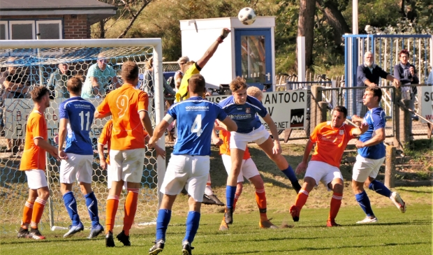 <p>Knappe 3-2 overwinning van Egmondia op Hugo Boys.</p>