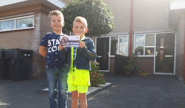 <p>Binnenkort komen diverse clubleden weer bij u aan de deur om loten te verkopen voor hun club!</p>