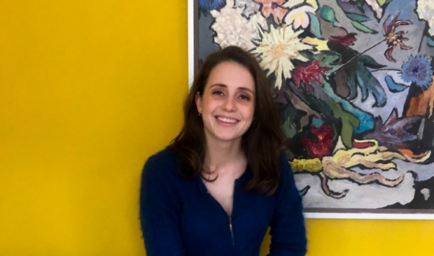 <p>De Heiloose Amber van der Mark (23) herstelt heel langzaam van Corona.</p>