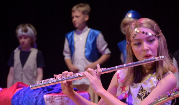 <p>Ook muziek maken hoort de ontwikkeling van een kind.</p>