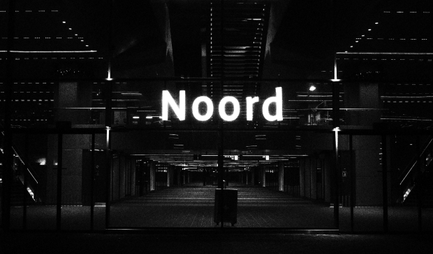 <p pstyle="PLAT">'Eenzaam', Station Noord.</p>